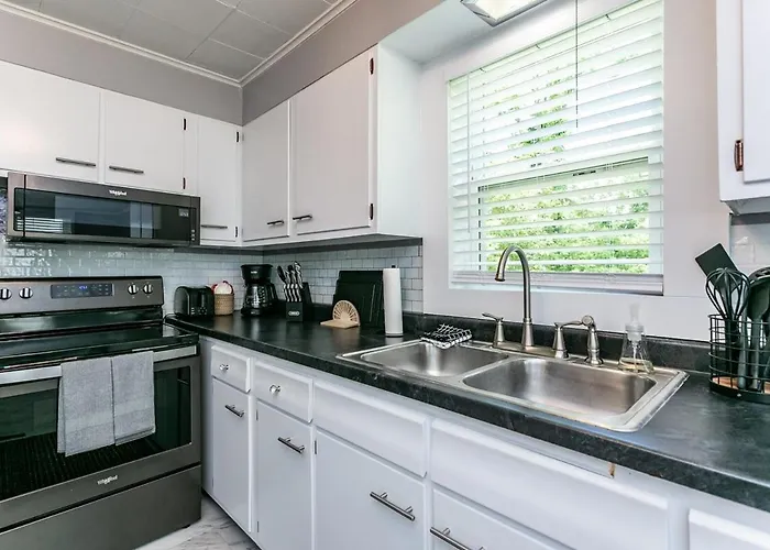 Sunset - 2 King Beds! Downtown Holiday home Glen Carbon